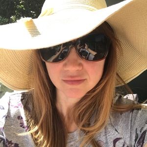 Meet your Posher, Lori